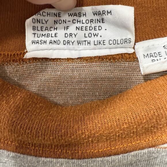 Vintage 90s Brittania Gray Orange Striped Tshirt Pocket Tee Mens Sml Fall Skater - Picture 7 of 10